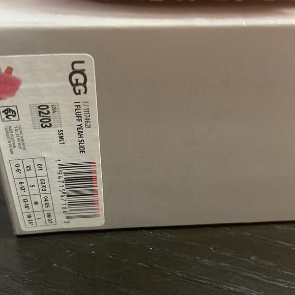UGG slippers - Picture 5 of 6